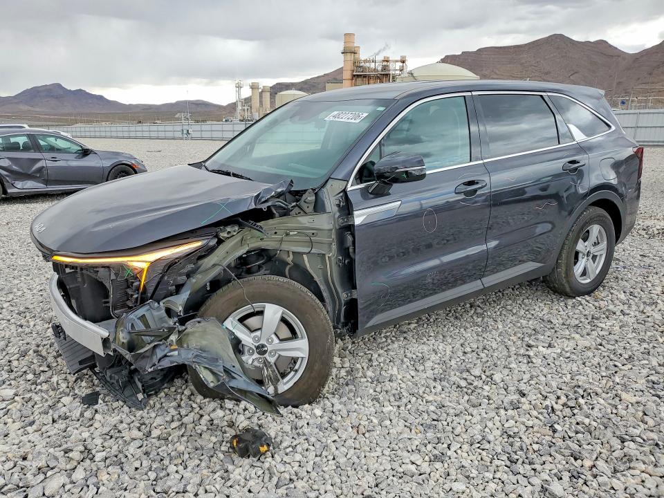 2025 Kia Sorento VIN 5XYRG4JCXSG396776 COPART salvage auction — FRONT END, Nv - Salvage Title, sold $8,200 on 2026-07-22 (photo 1)