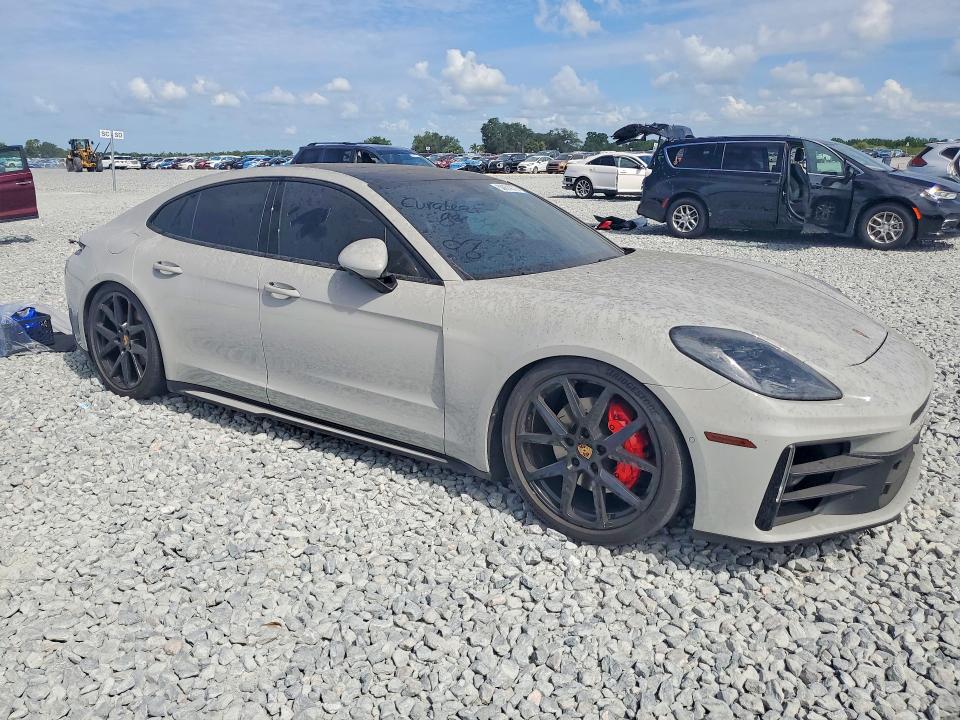 2025 Porsche Panamera VIN WP0AA2YA0SL010152 COPART salvage auction — VANDALISM, FL - CERT OF TITLE-SALVAGE THEFT, sold $65,500 on 2026-07-09 (photo 4)