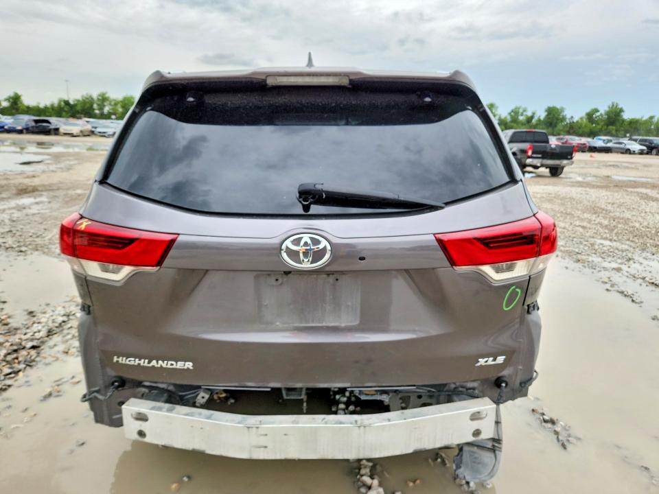 2019 Toyota Highlander VIN 5TDKZRFH3KS569537 COPART salvage auction — FRONT END, TX - SALVAGE VEHICLE TITLE, sold $8,300 on 2026-07-21 (photo 6)
