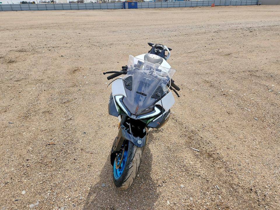 2026 Cf moto 675ss VIN LCEPEVLP1T6001701 COPART salvage auction — FRONT END, NE - CERT OF TITLE-SALVAGE, sold $2,250 on 2026-07-02 (photo 2)