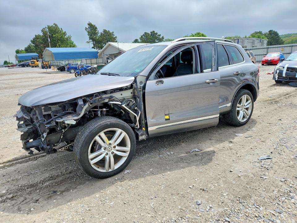 2011 Volkswagen Touareg VIN WVGFF9BP6BD000664 COPART salvage auction — FRONT END, Ar - Certificate Of Title, sold $1,150 on 2026-08-10 (photo 1)