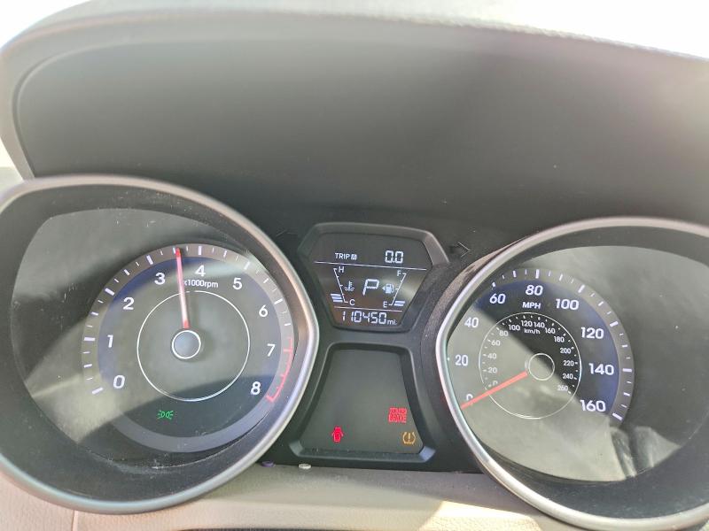 2016 Hyundai Elantra VIN 5NPDH4AE8GH788714 COPART salvage auction — MINOR DENT/SCRATCHES, MT - CERT OF TITLE-REBUILT SALVAGE, sold $1,700 on 2026-07-02 (photo 9)