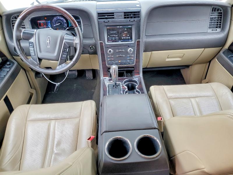 2015 Lincoln Navigator VIN 5LMJJ2JT1FEJ05818 COPART salvage auction — NORMAL WEAR, Salvage Title, sold $875 on 2026-07-21 (photo 8)