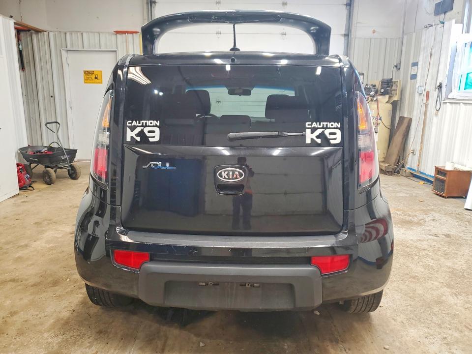 2011 Kia Soul VIN KNDJT2A20B7733005 COPART salvage auction — MINOR DENT/SCRATCHES, Wv - Certificate Of Title, sold $625 on 2026-07-02 (photo 6)
