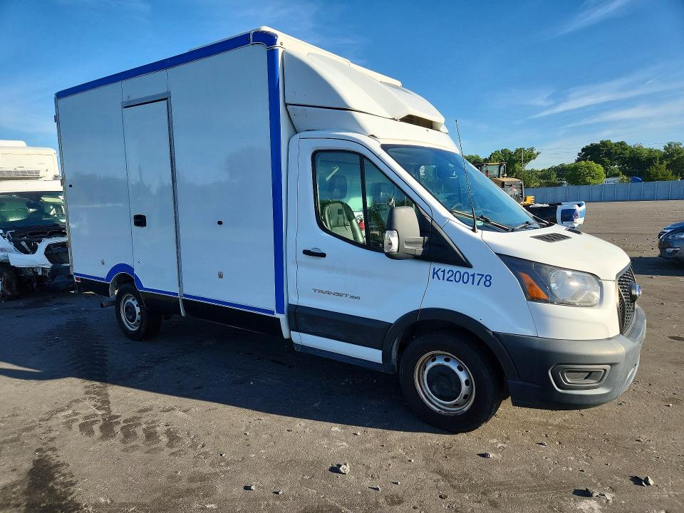 2020 Ford Transit VIN 1FDBW5Z8XLKB30322 COPART salvage auction — MINOR DENT/SCRATCHES, Fl - Certificate Of Title, sold $7,000 on 2026-07-29 (photo 4)