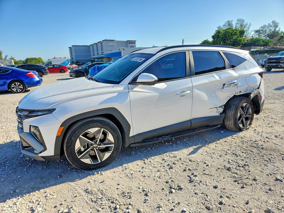 2025 Hyundai Tucson VIN 3KMJB3DE4SE019518 COPART salvage auction — SIDE, Id - Salvage Certificate Of Title, sold $9,400 on 2026-07-10 (photo 1)