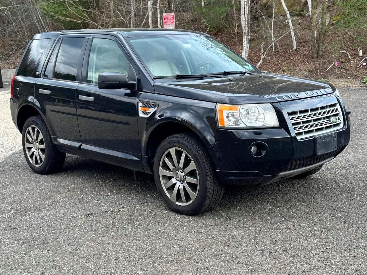 2008 Land Rover LR2 VIN SALFR24N58H091810 — COPART salvage auction photo