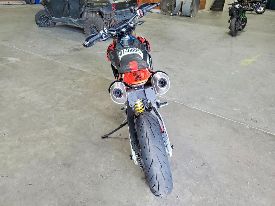2025 Ducati Hypermotard VIN ZDMBAS2N7SB004200 COPART salvage auction — UNDERCARRIAGE, Or - Salvage Title Certificate, sold $6,500 on 2026-07-02 (photo 4)