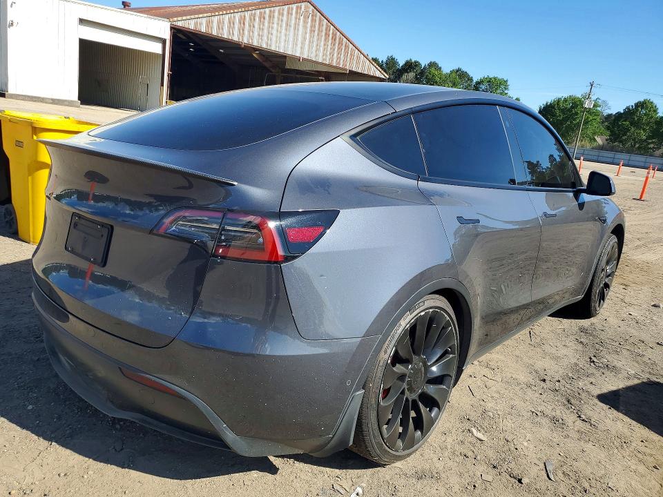 2022 Tesla Model y VIN 7SAYGDEF7NF533171 COPART salvage auction — REAR END, Tx - Salvage Vehicle Title, sold $9,000 on 2026-07-02 (photo 3)
