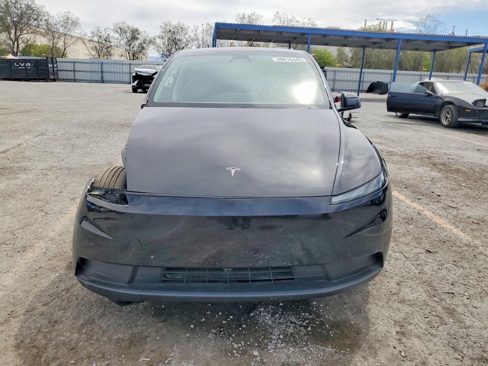 2026 Tesla Model y VIN 7SAYGDED7TA595033 COPART salvage auction — SIDE, Nv - Salvage Title, sold $17,100 on 2026-07-02 (photo 5)