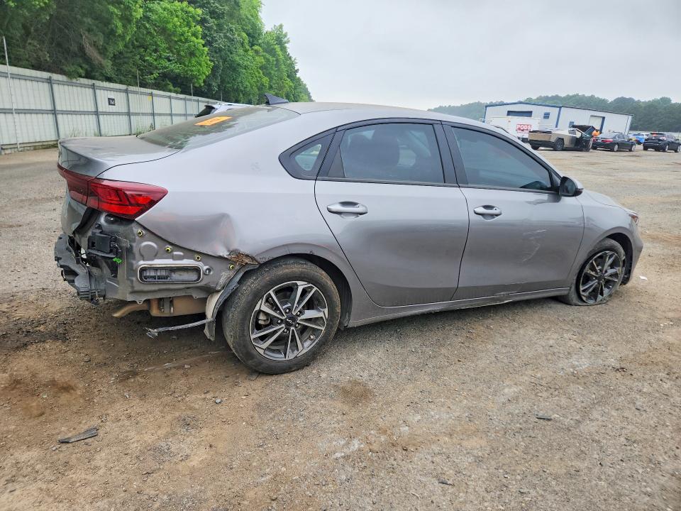 2024 Kia Forte VIN 3KPF24AD8RE773560 COPART salvage auction — SIDE, La - Cert Of Title-Salvage, sold $3,500 on 2026-07-09 (photo 3)