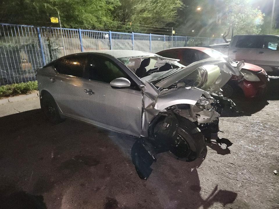 2020 Nissan Altima VIN 1N4BL4BV2LC245004 COPART salvage auction — FRONT END, Nv - Non-Repairable Vehicle Cert, sold $125 on 2026-07-09 (photo 4)