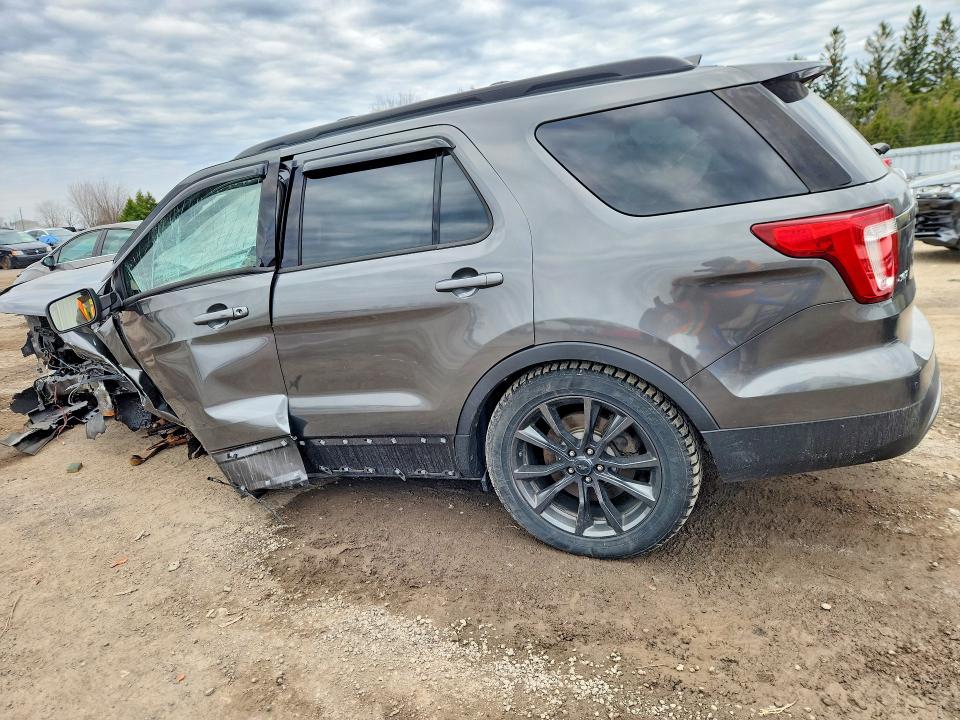 2017 Ford Explorer VIN 1FM5K8D86HGA05099 COPART salvage auction — ALL OVER, ON - PERMIT SALVAGE, sold $625 on 2026-07-28 (photo 2)