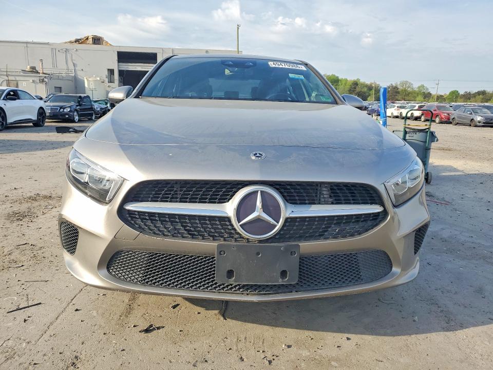 2019 Mercedes-benz A-klasse VIN WDD3G4FB9KW015286 COPART salvage auction — MINOR DENT/SCRATCHES, Md - Certificate Of Title, sold $8,800 on 2026-07-17 (photo 5)
