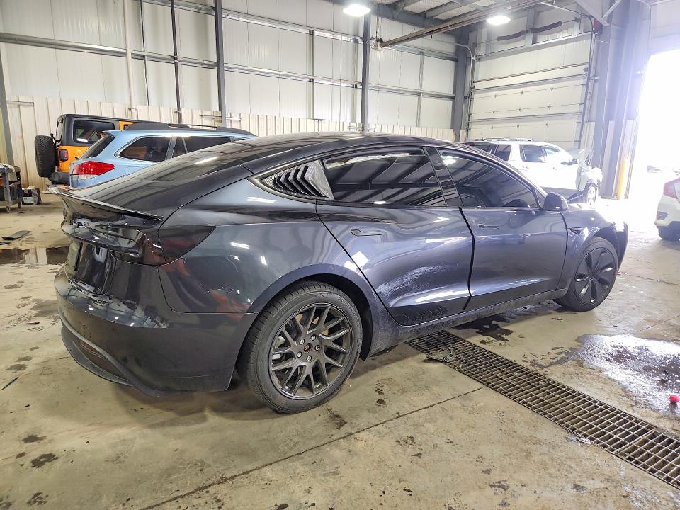 2025 Tesla Model 3 VIN 5YJ3E1EA8SF040059 COPART salvage auction — FRONT END, Salvage Title, sold $11,200 on 2026-08-25 (photo 3)