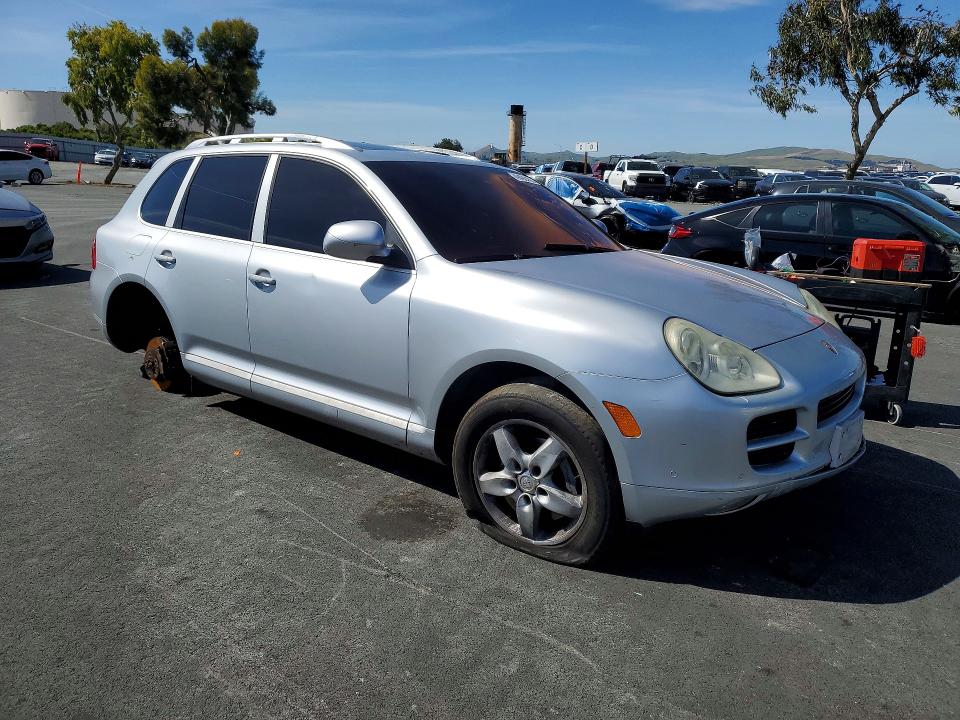 2005 Porsche Cayenne VIN WP1AB29P85LA61515 COPART salvage auction — VANDALISM, CA - SALVAGE CERTIFICATE, sold $80 on 2026-07-20 (photo 4)
