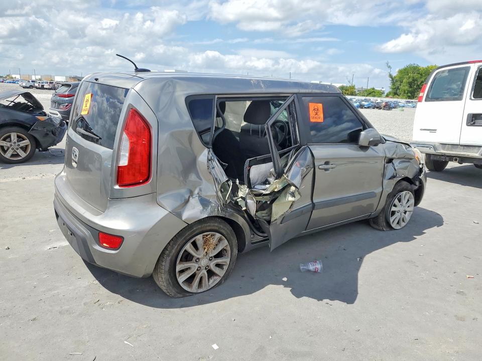 2013 Kia Soul VIN KNDJT2A59D7588088 COPART salvage auction — ROLLOVER, FL - CERT OF TITLE SLVG REBUILDABLE, sold $675 on 2026-07-27 (photo 3)
