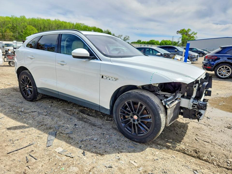 2018 Jaguar F-pace VIN SADCK2FX7JA267207 COPART salvage auction — FRONT END, VA - CERTIFICATE OF TITLE, sold $2,950 on 2026-07-14 (photo 4)