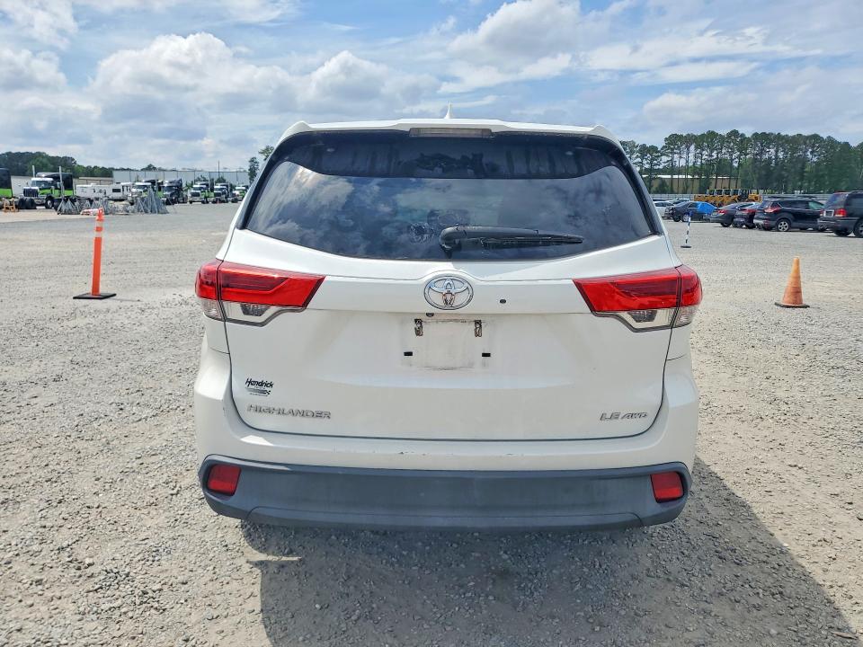 2018 Toyota Highlander VIN 5TDBZRFH7JS861965 COPART salvage auction — FRONT END, Nc - Salvage Certificate Of Title, sold $5,000 on 2026-07-06 (photo 6)