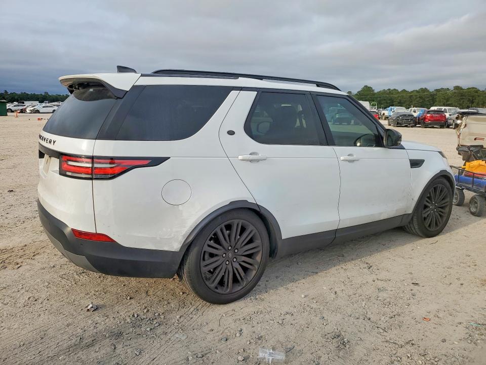 2017 Land rover Discovery VIN SALRRBBVXHA045771 COPART salvage auction — NORMAL WEAR, Tx - Certificate Of Title, sold $4,900 on 2026-07-10 (photo 3)