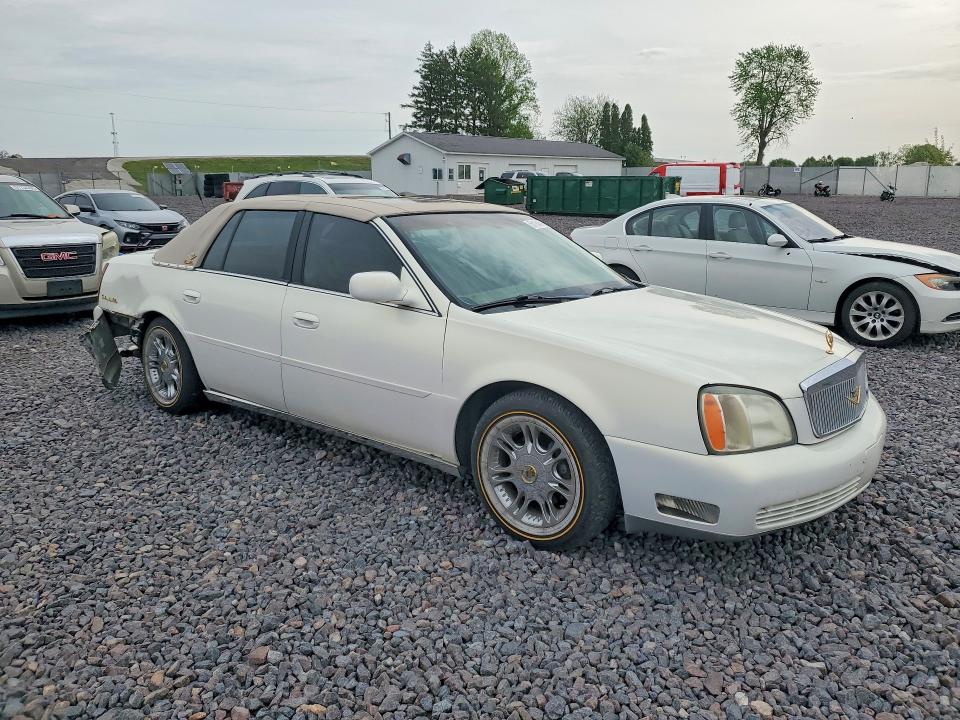 2004 Cadillac De ville VIN 1G6KD54Y64U224515 COPART salvage auction — REAR END, IN - CERT OF TITLE-SALVAGE TITLE, sold $450 on 2026-07-07 (photo 4)