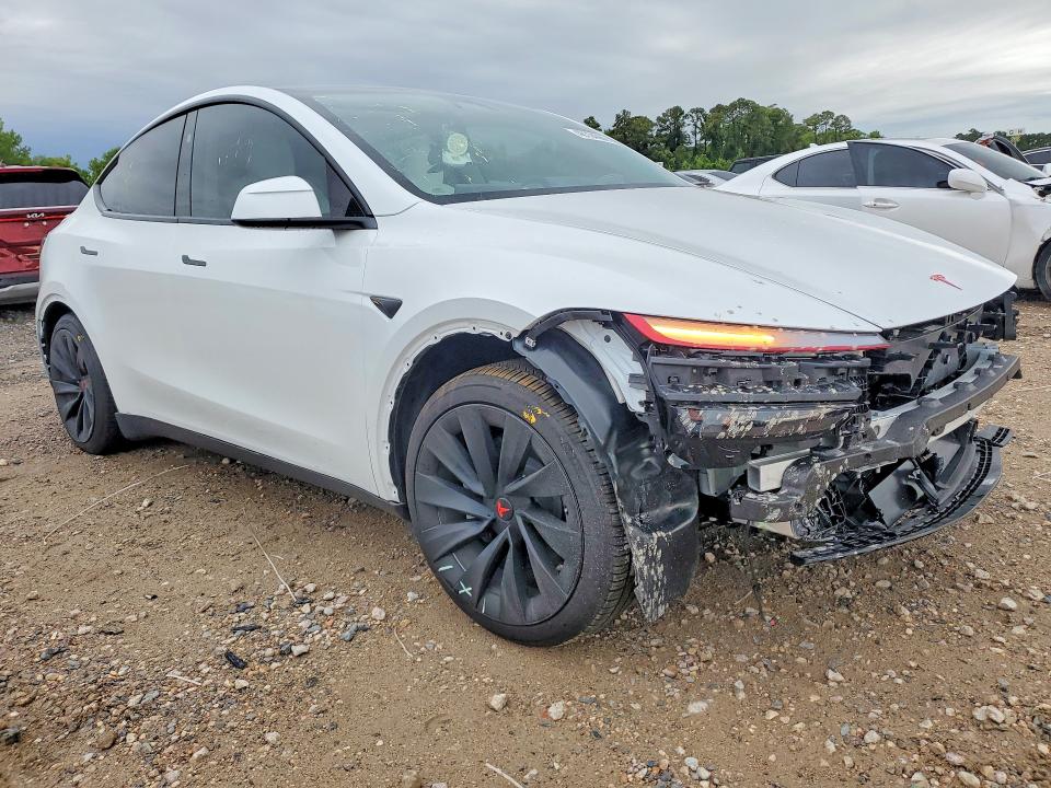 2026 Tesla Model y VIN 7SAYGDED8TA491988 COPART salvage auction — FRONT END, Tx - Salvage Vehicle Title, sold $24,500 on 2026-07-10 (photo 4)