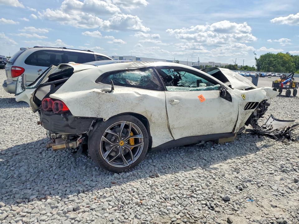 2018 Ferrari Gtc 4 lusso t VIN ZFF82YNAXJ0232346 COPART salvage auction — ALL OVER, FL - CERT OF TITLE SLVG REBUILDABLE, sold $15 on 2026-07-29 (photo 3)