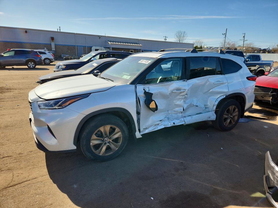 2023 Toyota Highlander VIN 5TDABRCH3PS580355 COPART salvage auction — SIDE, Ny - Mv-907A Salvage Certificate, sold $16,700 on 2026-07-07 (photo 1)