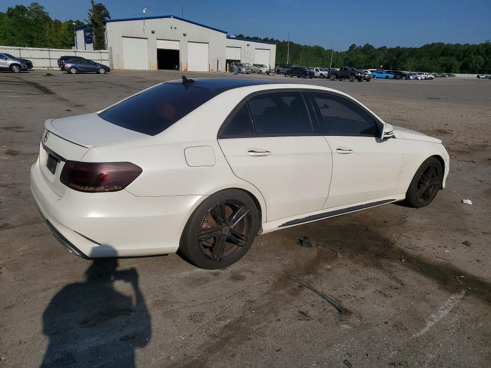 2016 Mercedes-benz E-klasse VIN WDDHF5KB0GB283419 COPART salvage auction — WATER/FLOOD, Tx - Salvage Title-Flood Damage, sold $1,650 on 2026-07-16 (photo 3)