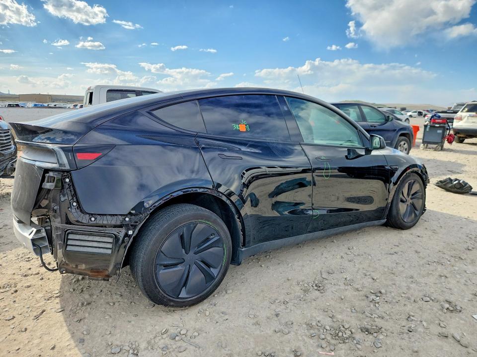 2026 Tesla Model y VIN 7SAYGDED0TF383478 COPART salvage auction — SIDE, Ut - Salvage Certificate, sold $14,900 on 2026-07-31 (photo 3)