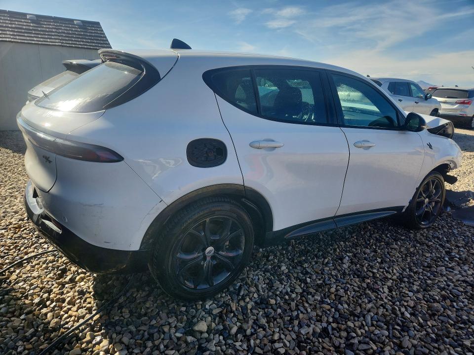 2024 Dodge Hornet VIN ZACPDFCW0R3A30345 COPART salvage auction — FRONT END, CA - NON-REPAIRABLE VEHICLE CERT, sold $2,100 on 2026-07-27 (photo 3)