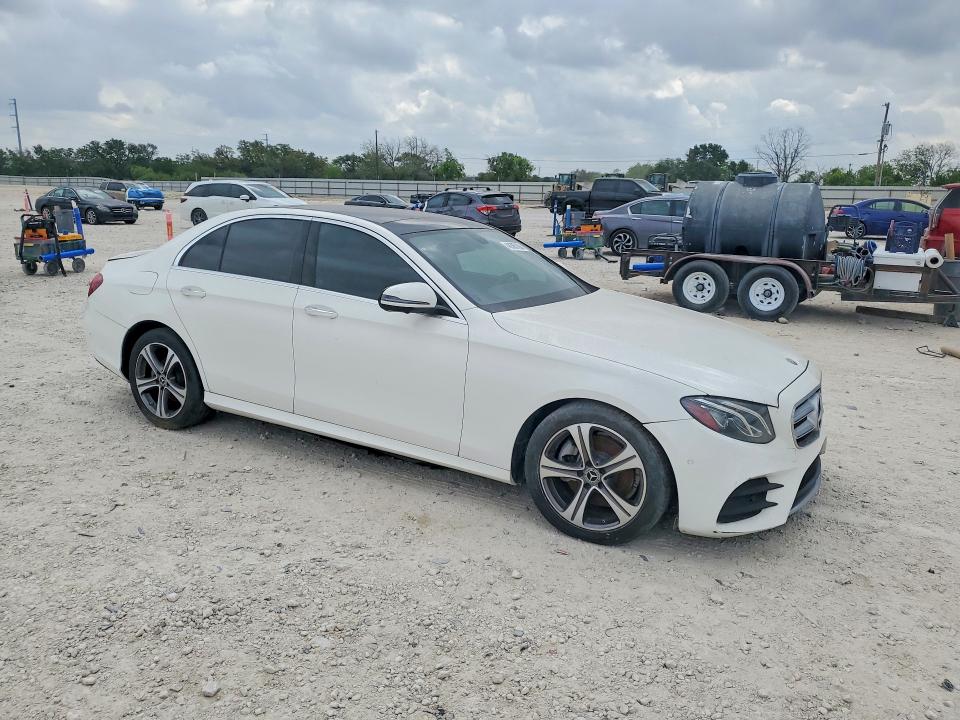 2019 Mercedes-benz E-class VIN WDDZF4JB0KA533515 COPART salvage auction — WATER/FLOOD, Tx - Salvage Title-Flood Damage, sold $11,000 on 2026-07-30 (photo 4)