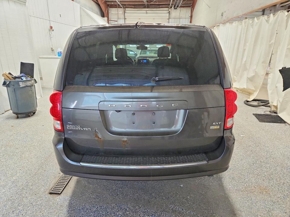 2019 Dodge Grand caravan VIN 2C4RDGCG1KR772691 COPART salvage auction — FRONT END, In - Certificate Of Title, sold $200 on 2026-07-02 (photo 6)