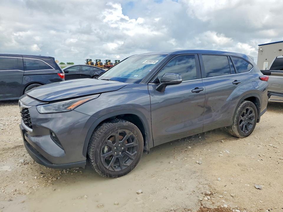 2023 Toyota Highlander VIN 5TDKDRAH8PS526499 COPART salvage auction — SIDE, Salvage Title, sold $12,900 on 2026-07-09 (photo 1)