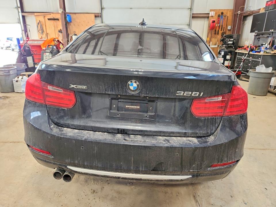 2014 BMW 3er VIN WBA3B3G52ENR84544 COPART salvage auction — SIDE, Salvage Title, sold $1,100 on 2026-07-23 (photo 6)