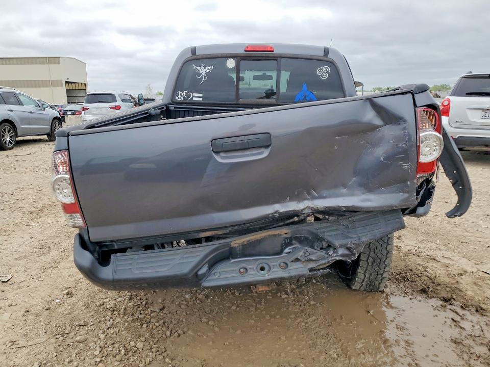 2015 Toyota Tacoma VIN 5TFLU4EN4FX142123 COPART salvage auction — REAR END, MO - SALVAGE CERTIFICATE OF TITLE, sold $5,600 on 2026-07-28 (photo 6)
