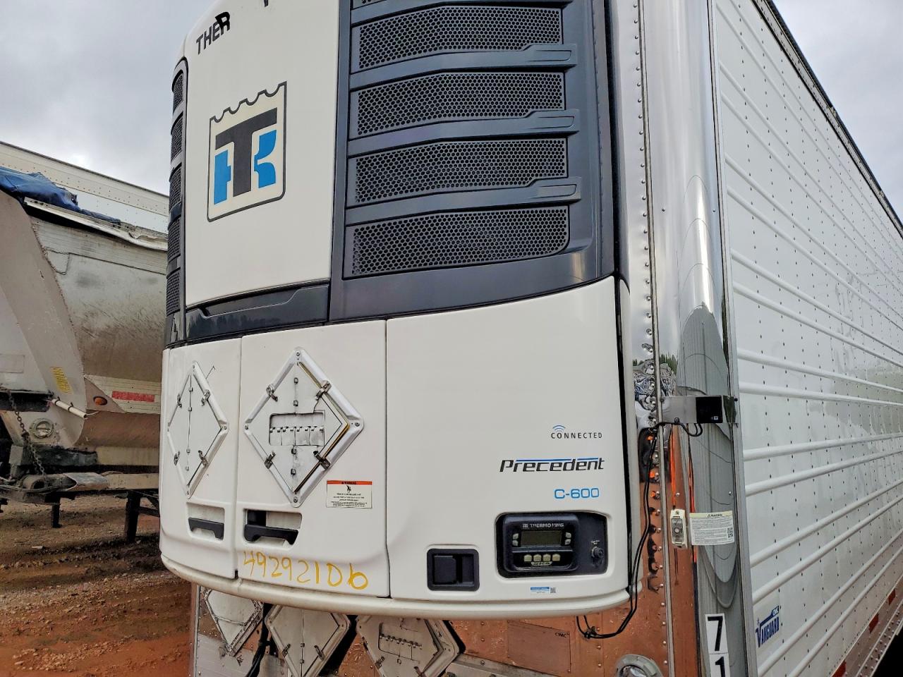 2024 Cimc 1rbr5305 VIN 527SR5320RL041855 COPART salvage auction — All Over, OK - CERT OF TITLE-SALVAGE, sold $34,000 on 2026-07-02 (photo 8)