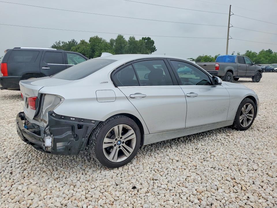 2017 BMW 3er VIN WBA8E1C51HK895142 COPART salvage auction — REAR END, Tx - Certificate Of Title, sold $6,800 on 2026-07-09 (photo 3)