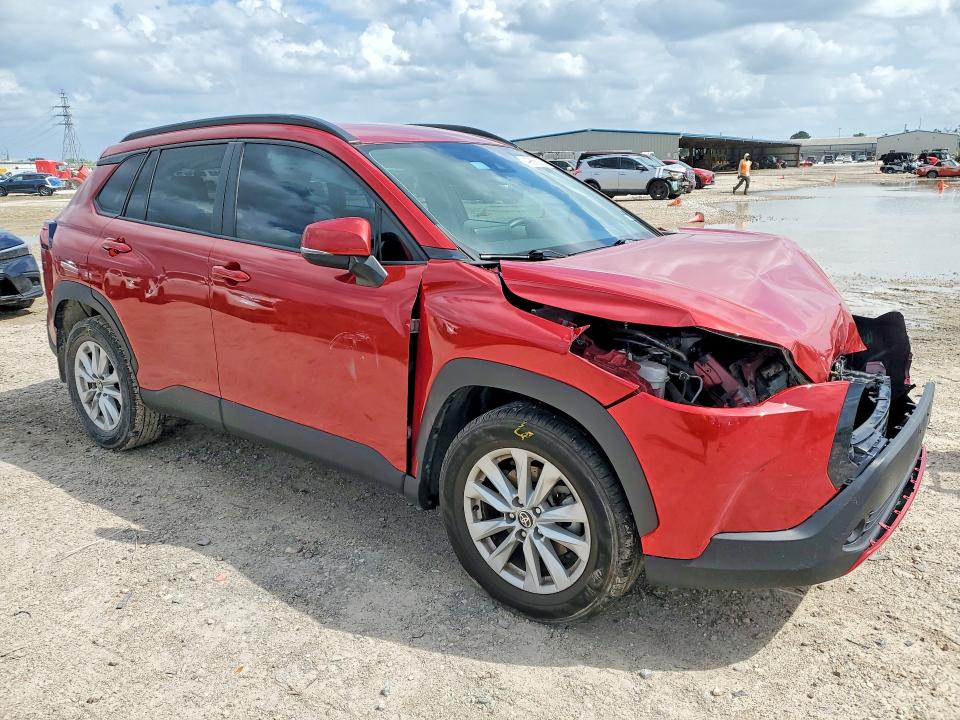 2022 Toyota Corolla cross VIN 7MUCAAAG6NV006228 COPART salvage auction — FRONT END, Tx - Salvage Vehicle Title, sold $4,550 on 2026-07-10 (photo 4)