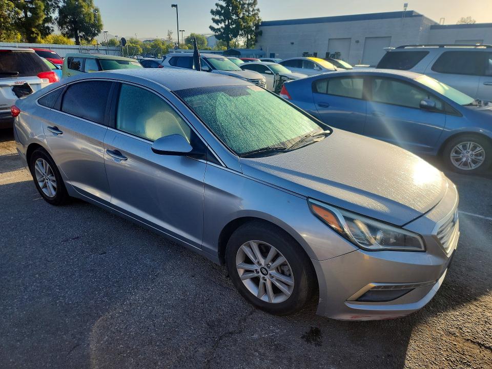 2015 Hyundai Sonata VIN 5NPE24AF3FH176286 COPART salvage auction — MINOR DENT/SCRATCHES, Ca - Dis/Dlr/Exp Only Clean Title, sold $750 on 2026-07-09 (photo 4)