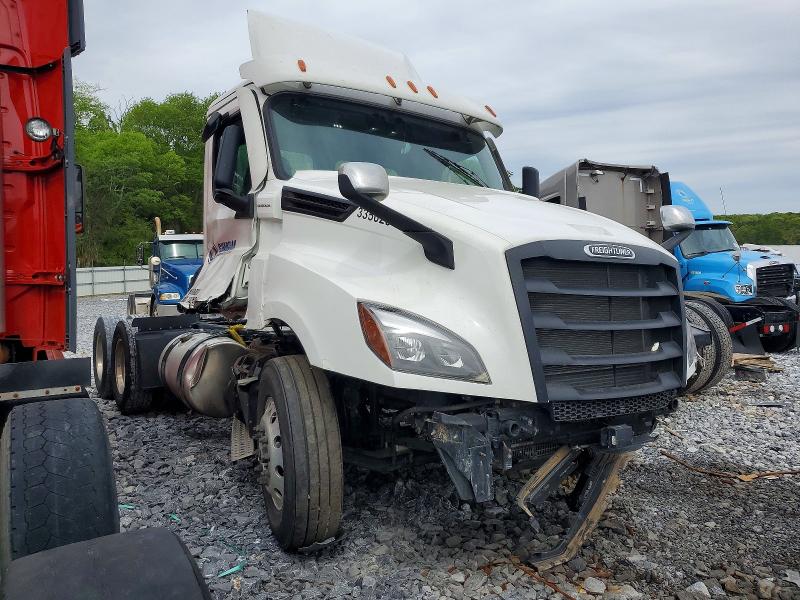 2025 Freightliner Cascadia 126 VIN 1FUJHLFGXSLVN5342 — COPART salvage auction photo