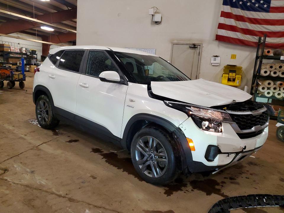 2023 Kia Seltos VIN KNDEPCAA1P7431992 COPART salvage auction — FRONT END, Mi - Certificate Of Title, sold $4,500 on 2026-07-10 (photo 4)