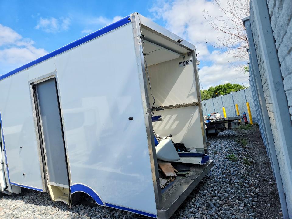 2020 Ford Transit VIN 1FDBW5Z85LKB80349 COPART salvage auction — ALL OVER, Fl - Certificate Of Title, sold $7,000 on 2026-07-29 (photo 6)