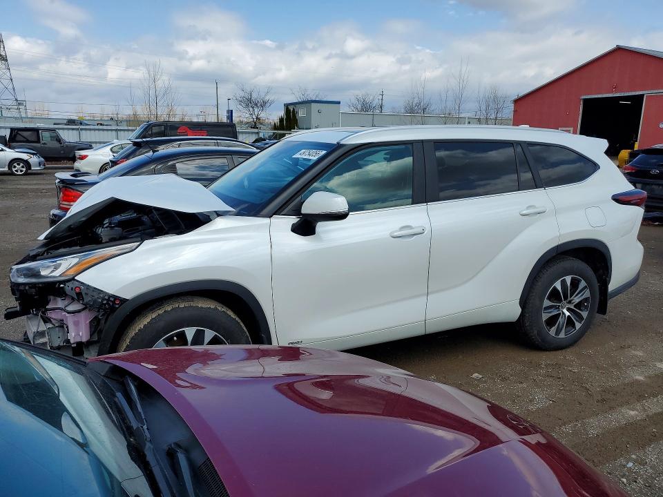 2025 Toyota Highlander VIN 5TDKBRCH2SS687149 COPART salvage auction — FRONT END, On - Permit No Brand - Unfit, sold $26,750 on 2026-07-07 (photo 1)