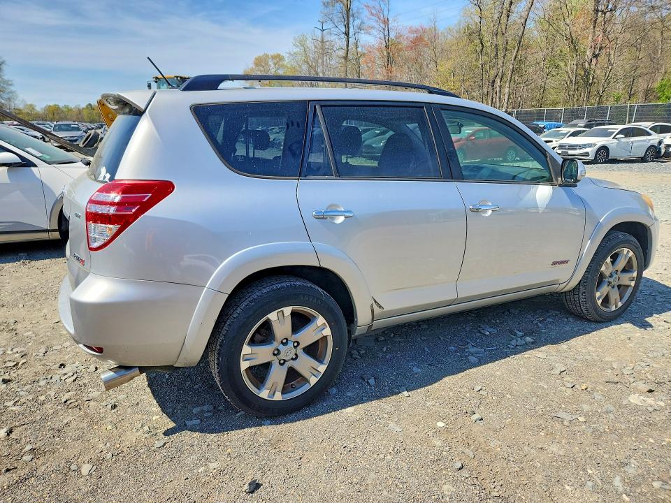 2011 Toyota Rav4 VIN JTMRK4DV6B5099380 COPART salvage auction — MINOR DENT/SCRATCHES, Md - Certificate Of Title, sold $2,050 on 2026-07-09 (photo 3)