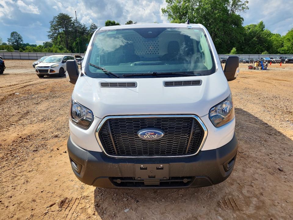 2025 Ford Transit VIN 1FTBR1Y84SKA18040 COPART salvage auction — REAR END, Nc - Salvage Certificate Of Title, sold $15,000 on 2026-07-29 (photo 5)