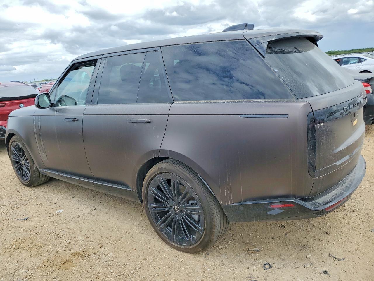 2025 Land Rover Range Rover VIN SALKP9FU2SA318159 COPART salvage auction — Stripped, TX - SALVAGE VEHICLE TITLE, sold $72,000 on 2026-06-25 (photo 2)
