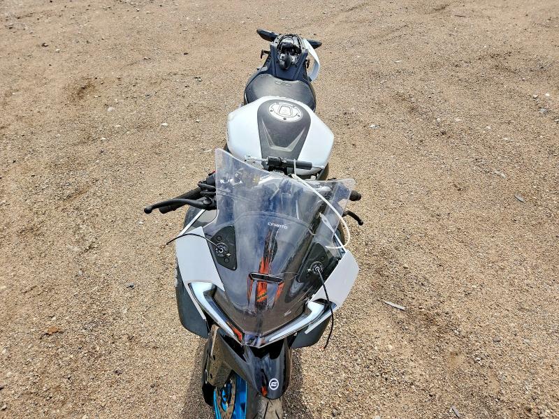 2026 Cf moto 675ss VIN LCEPEVLP1T6001701 COPART salvage auction — FRONT END, NE - CERT OF TITLE-SALVAGE, sold $2,250 on 2026-07-02 (photo 5)
