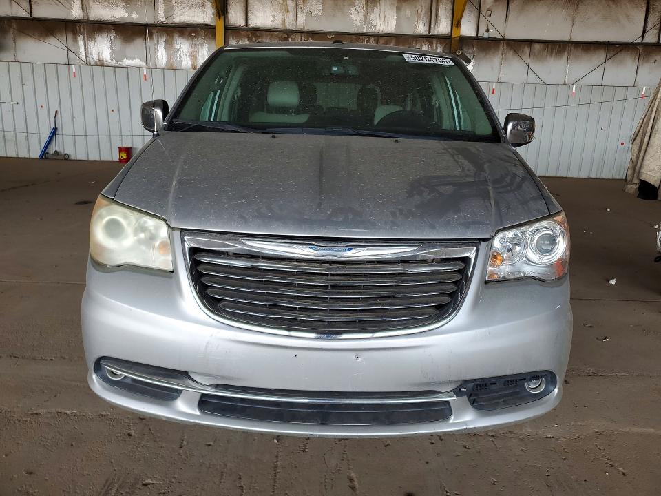 2011 Chrysler Voyager VIN 2A4RR6DG6BR690119 COPART salvage auction — MINOR DENT/SCRATCHES, Az - Cert Of Title-Restored Salvage, sold $3,150 on 2026-07-13 (photo 5)