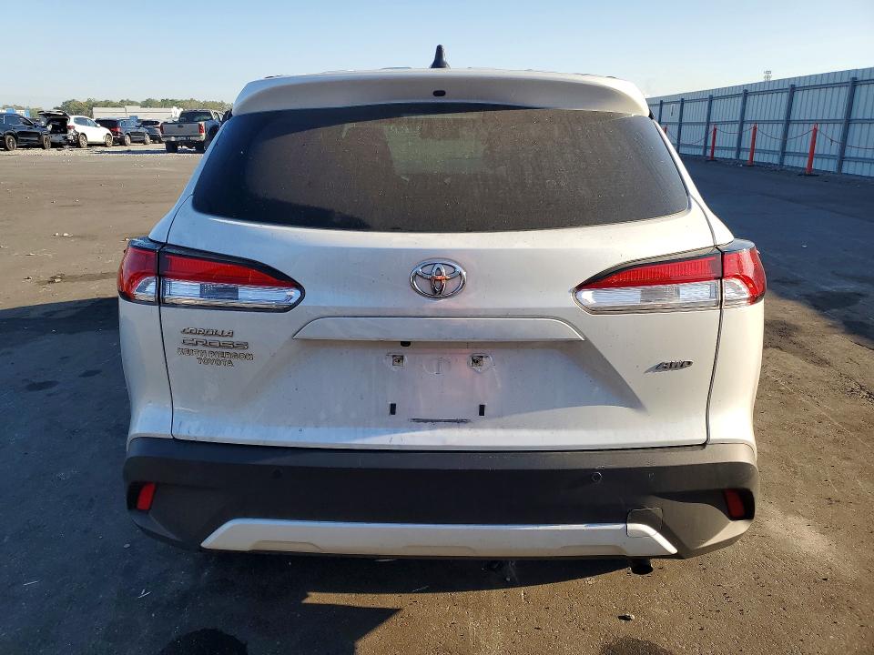 2022 Toyota Corolla cross VIN 7MUAAABG8NV007158 COPART salvage auction — FRONT END, Salvage Title, sold $5,000 on 2026-07-22 (photo 6)